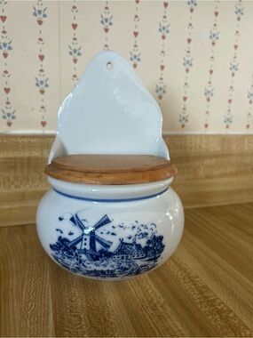 Blue Delft-Style Ceramic salt cellar with Wood Lid